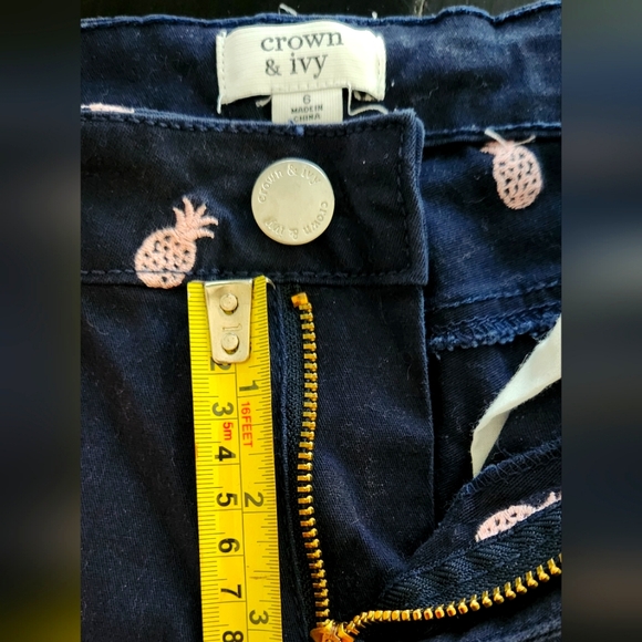 Crown & Ivy Pink Pineapple Shorts - Picture 2 of 9